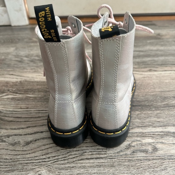 Rare Doc Dr Marten Pink Iridescent Crock Pascal 1460 Lace Up Boots 7 Womens - Picture 6 of 8